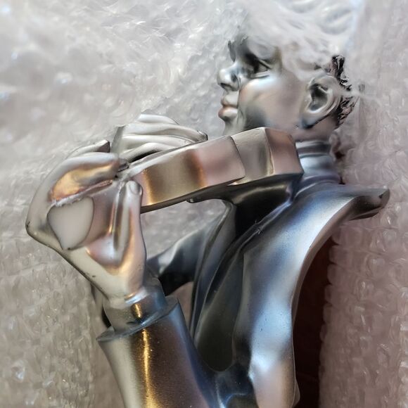 Violinist  Bust Suanti Galleries - Picture 11 of 11